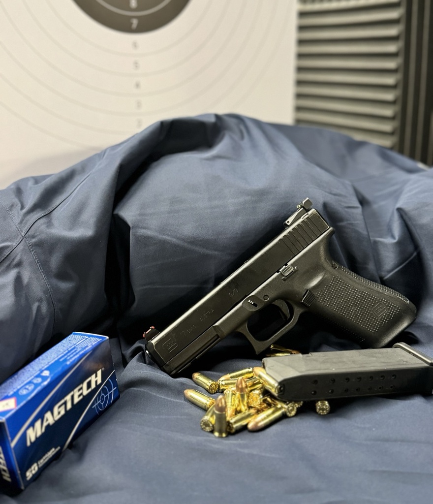 Banhyra precision / fält med lånevapen Glock 17